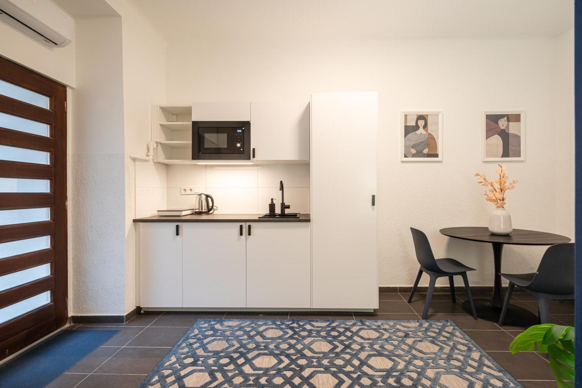 R10- Boutique Apartments, Best Location. By Bqa Budapest Exterior photo