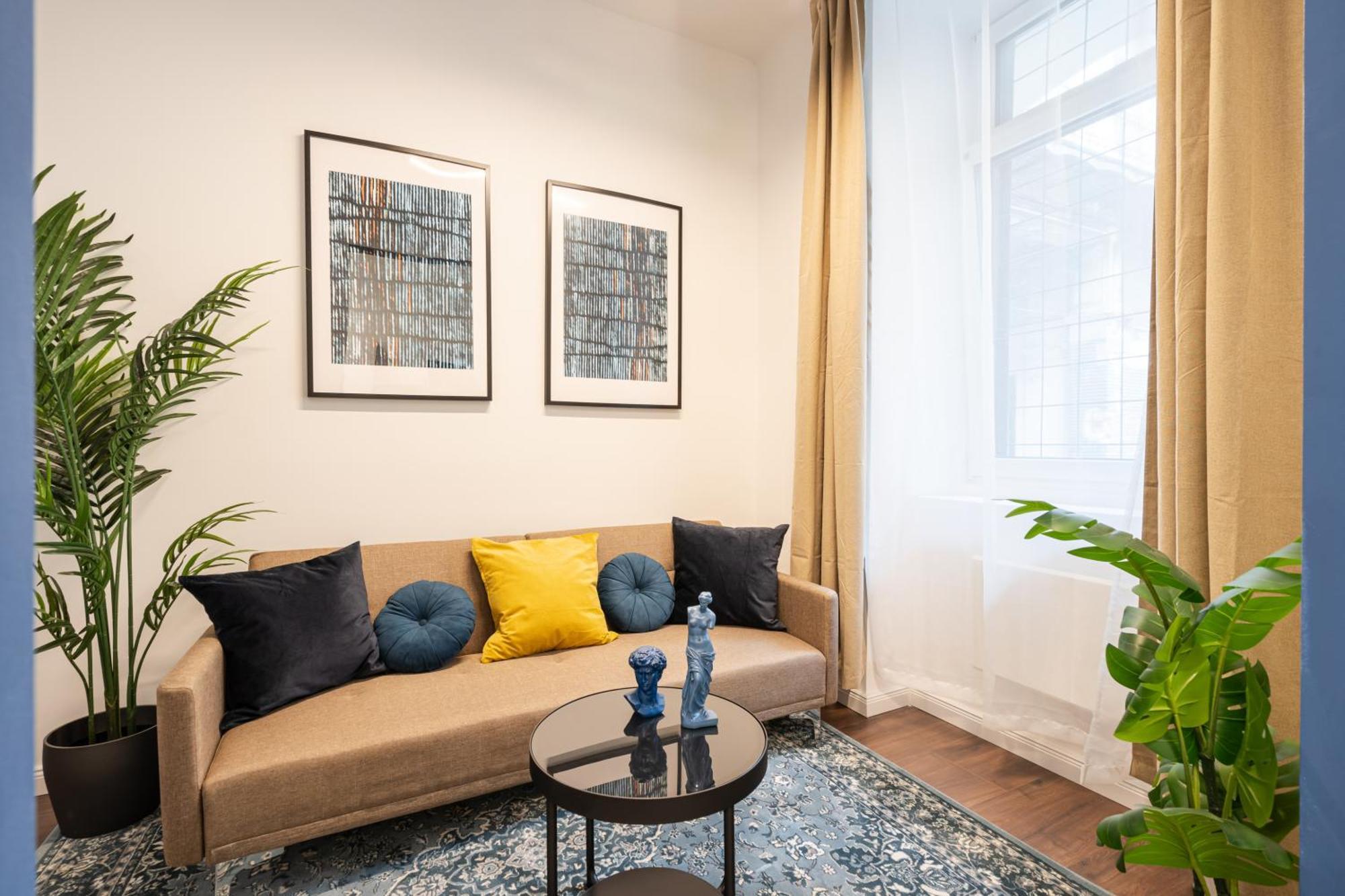 R10- Boutique Apartments, Best Location. By Bqa Budapest Exterior photo